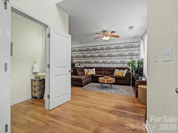 8421 Scotney Bluff AVE, Charlotte, NC 28273