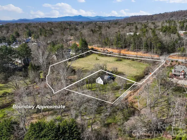 99999 New Haw Creek RD, Asheville, NC 28805