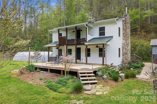 6470 Stone Mountain RD, Lenoir, NC 28645