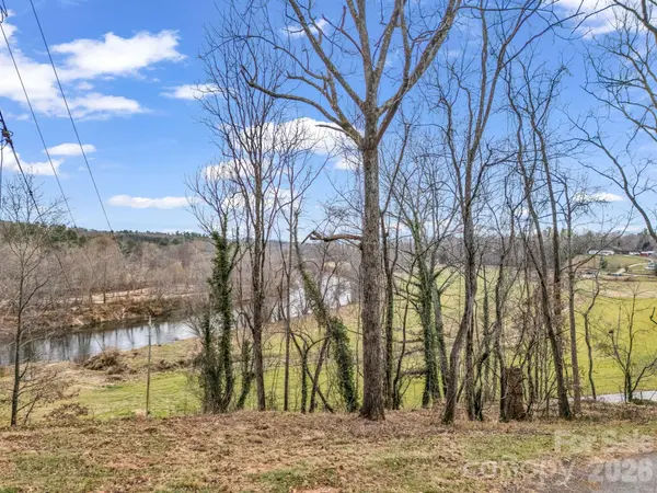 660 & 9999 Glenn Bridge RD, Arden, NC 28704