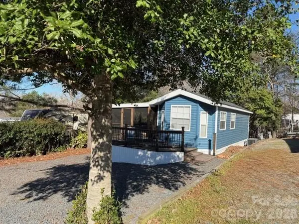 206 Cardinal DR #679, New London, NC 28127
