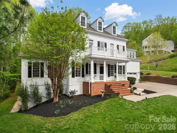 21 Dianthus DR, Asheville, NC 28803