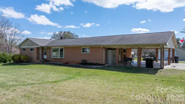 103 Hamp ST, Morganton, NC 28655