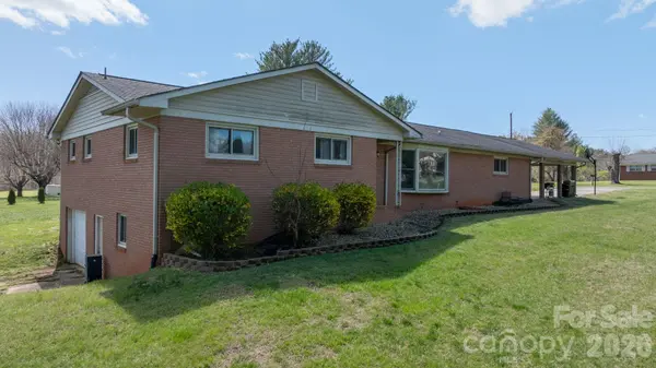103 Hamp ST, Morganton, NC 28655
