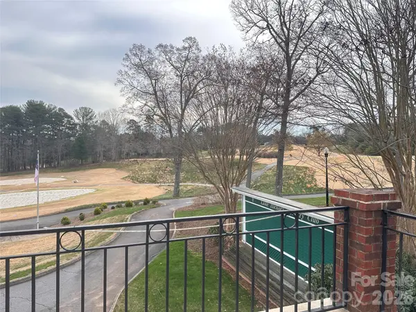 3779 Pinecrest DR NE #154, Hickory, NC 28601