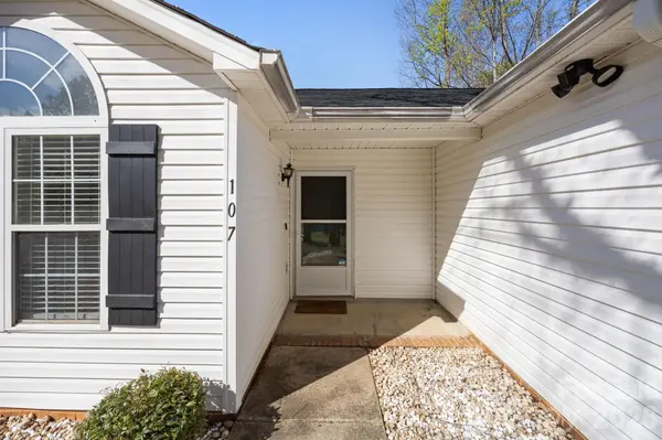 107 Panther Creek RD E, Troutman, NC 28166
