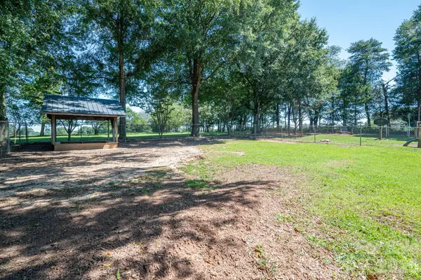 2482 June Bug RD, Vale, NC 28168