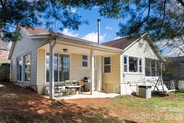 203 Pine ST, Candler, NC 28715
