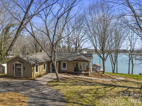 4448 Hill ST, Sherrills Ford, NC 28673