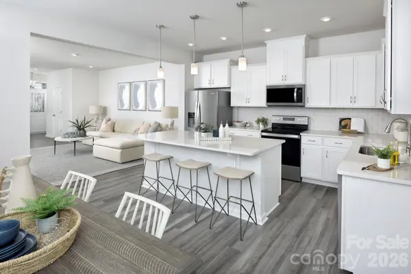 7535 Hodges Meadow LN, Charlotte, NC 28213
