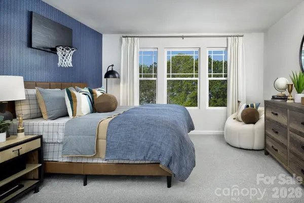 7535 Hodges Meadow LN, Charlotte, NC 28213