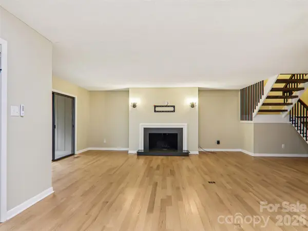 457 Crowfields DR #6, Asheville, NC 28803