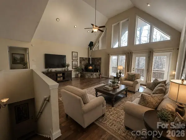 12 Chigger Ridge RD, Sylva, NC 28779