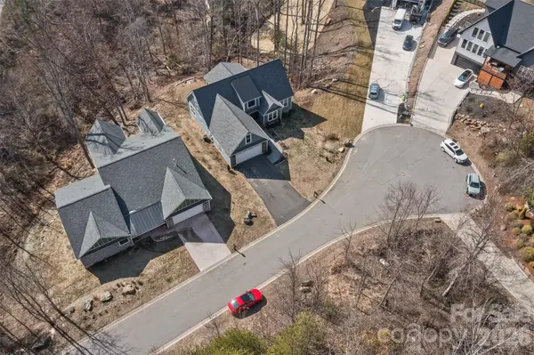 46 Carden DR #10, Weaverville, NC 28787