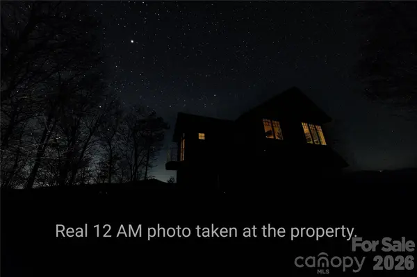 192 Woodruff LN, Black Mountain, NC 28711