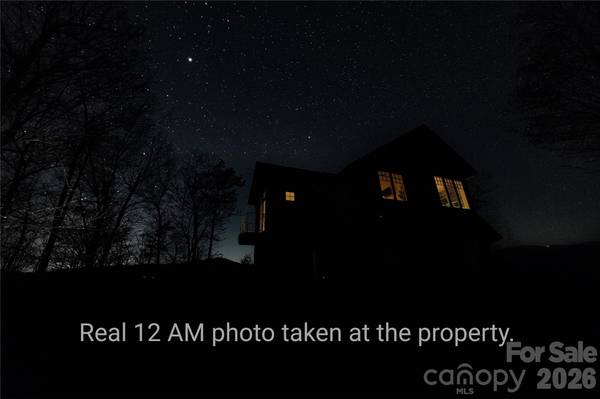192 Woodruff LN, Black Mountain, NC 28711