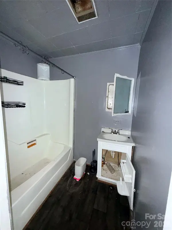 1015 Clark ST, Rocky Mount, NC 27801