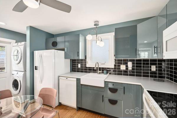 47 Mulberry ST, Asheville, NC 28804