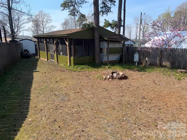 125 Lookout TRL, Mount Gilead, NC 27306