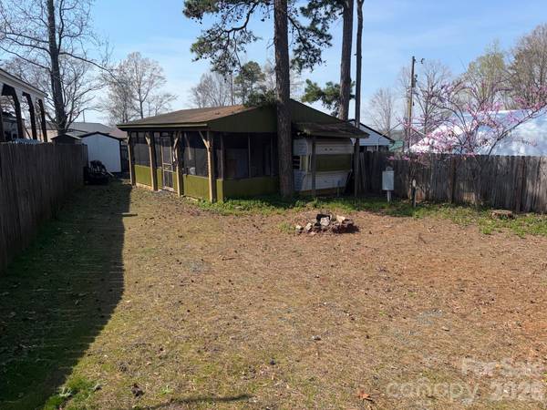 125 Lookout TRL, Mount Gilead, NC 27306