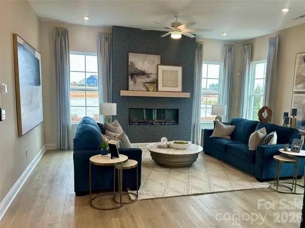 6001 Daisy Dale DR, Pineville, NC 28134
