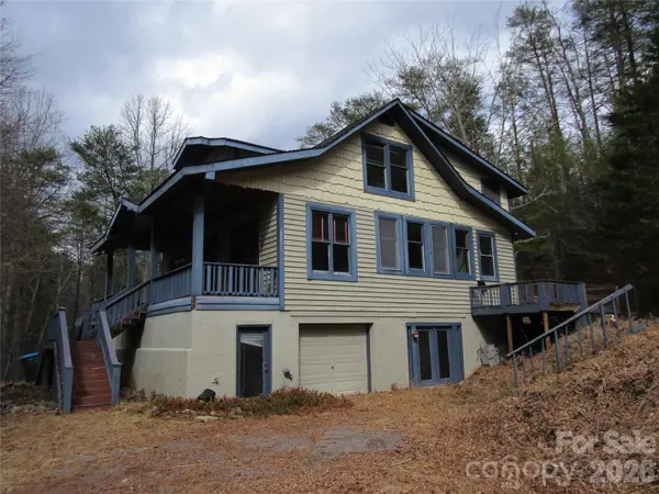 373 Shumont RD, Black Mountain, NC 28711
