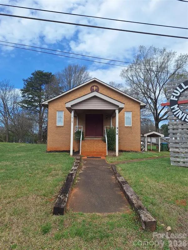 914 W Carolina AVE, Bessemer City, NC 28016