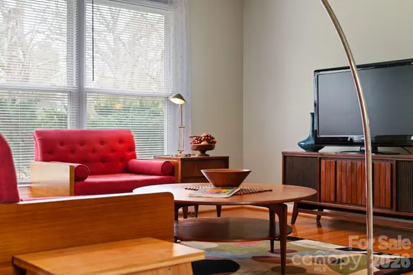 26 Cedar Hill RD, Asheville, NC 28806
