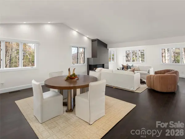 3501 Timber TRL, Asheville, NC 28804