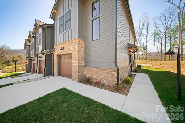 128 Collin PL #35, Asheville, NC 28804