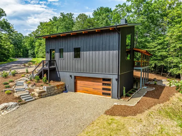 1180 West Lake RD, Marion, NC 28752