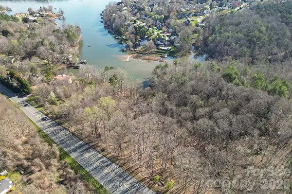 4526 N Center ST, Hickory, NC 28601