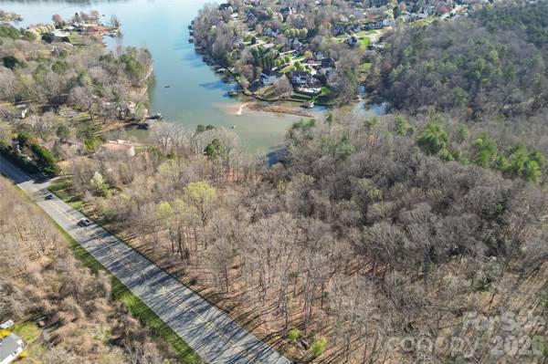 4526 N Center ST, Hickory, NC 28601