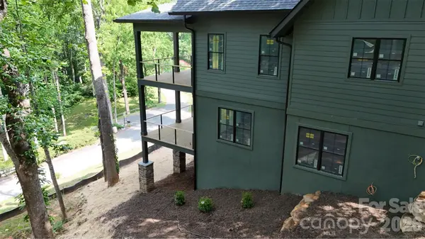 51 Bear Tree CV, Canton, NC 28716