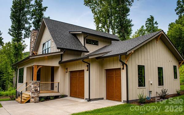 100 Bear Tree CV, Canton, NC 28716