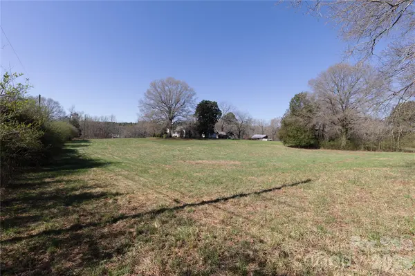 32547 Valley DR, Albemarle, NC 28001