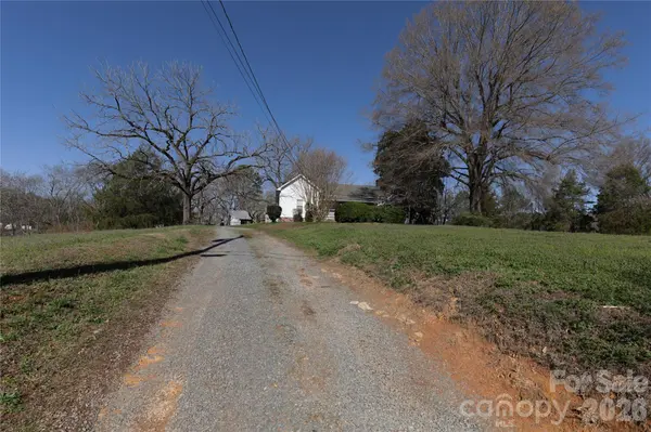 32547 Valley DR, Albemarle, NC 28001