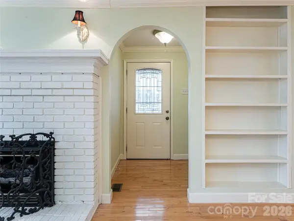 113 5th ST, Black Mountain, NC 28711