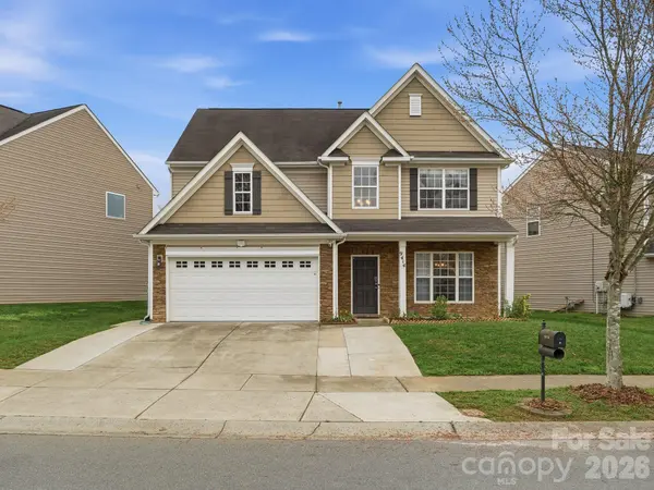 9414 Macquarie LN, Charlotte, NC 28227