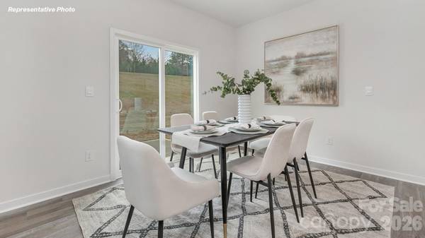 484 Dazzle LOOP, Newton, NC 28658