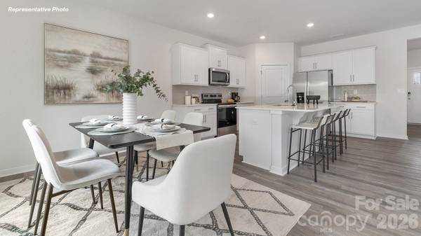 484 Dazzle LOOP, Newton, NC 28658