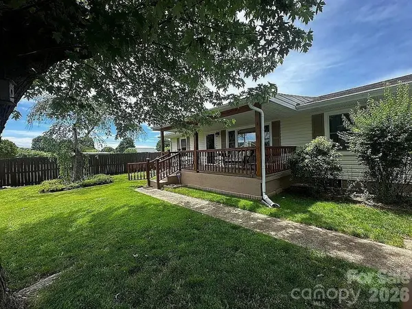 34 Sunset DR, Brevard, NC 28712