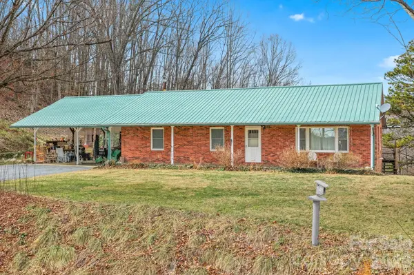 470 Ela LN, Bryson City, NC 28713