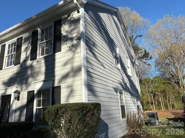 5324 Donnefield DR, Charlotte, NC 28227