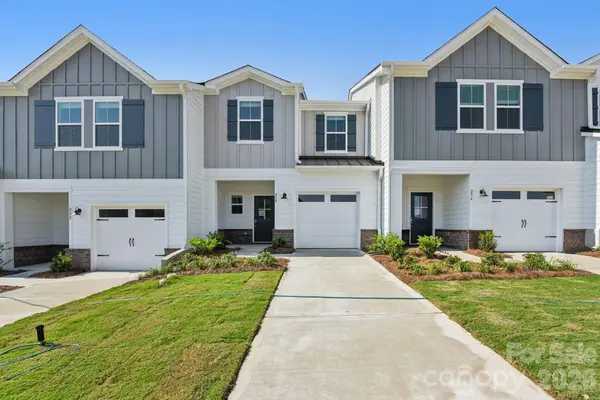 218 Tiger Lily DR, Fort Mill, SC 29708