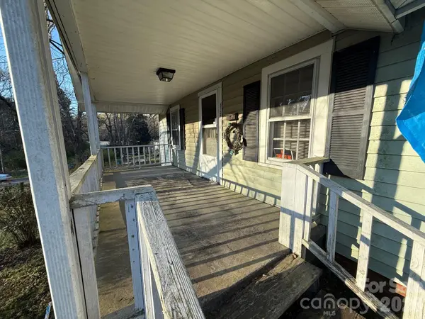 624 Blue ST, Troy, NC 27371