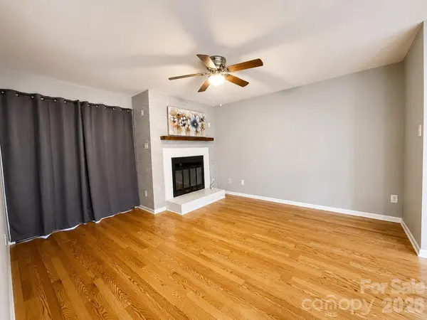 7236 Winery LN, Charlotte, NC 28227