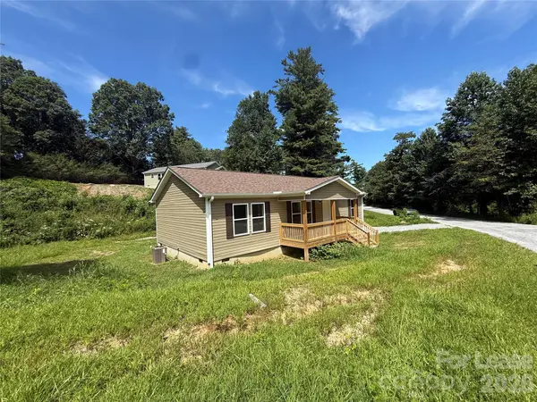 204 Oscelake WAY, Hendersonville, NC 28739