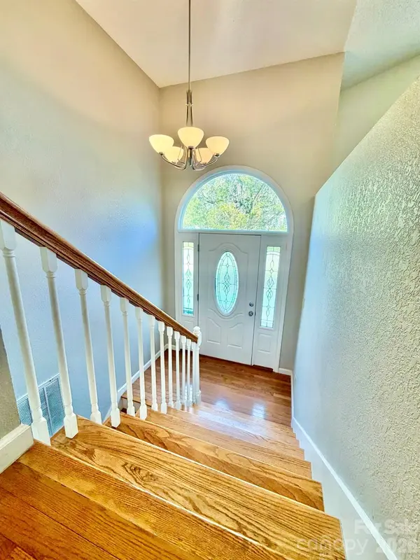15 Luther Stafford AVE, Taylorsville, NC 28681