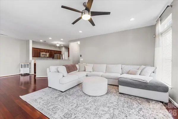 2301 Whitford LN, Charlotte, NC 28210